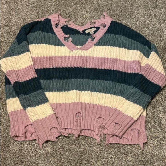 Destroyed Sweater - Picture 1 of 1